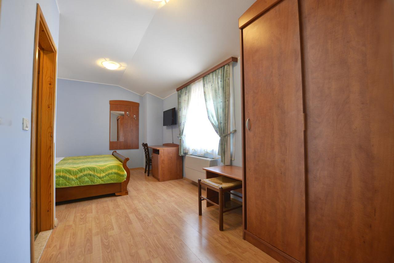 Bed And Breakfast Julia Seget  Extérieur photo