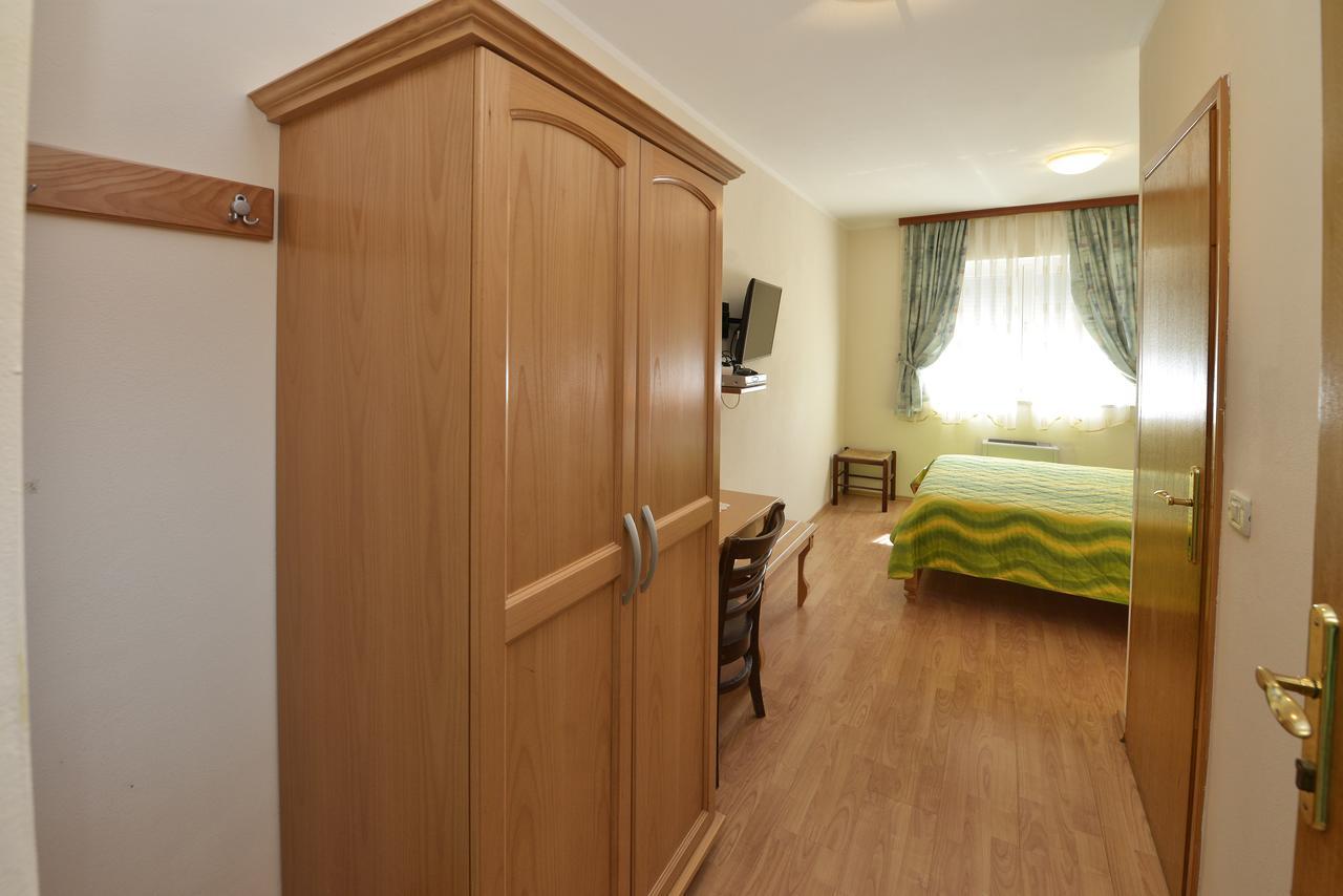 Bed And Breakfast Julia Seget  Extérieur photo