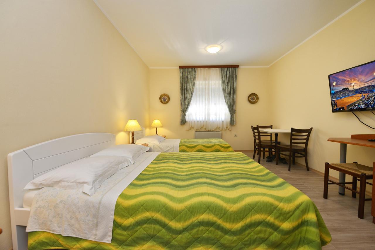 Bed And Breakfast Julia Seget  Extérieur photo